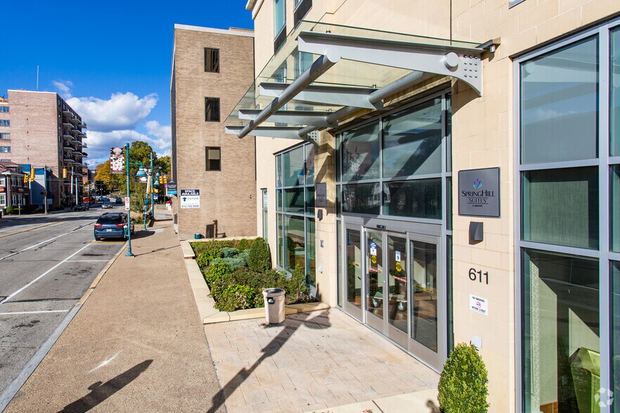 611 Washington Rd, Pittsburgh, PA à vendre - Photo de l’immeuble – Image 3 sur 6