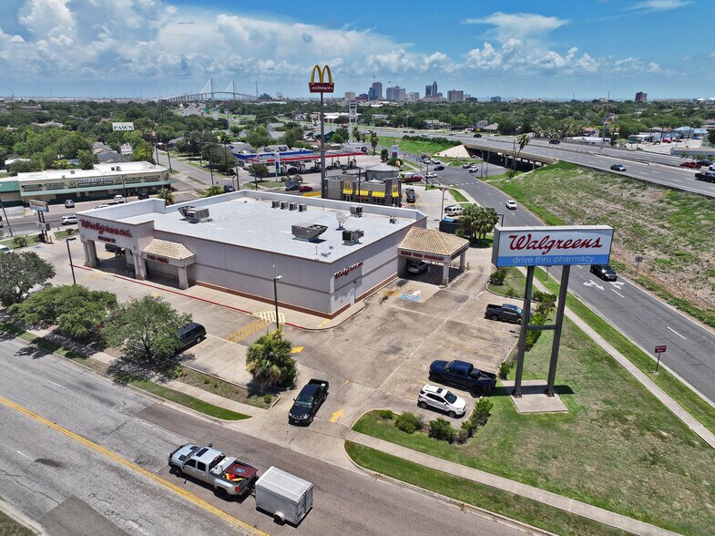 2101 Morgan Ave, Corpus Christi, TX à louer - Photo de l’immeuble – Image 2 sur 4