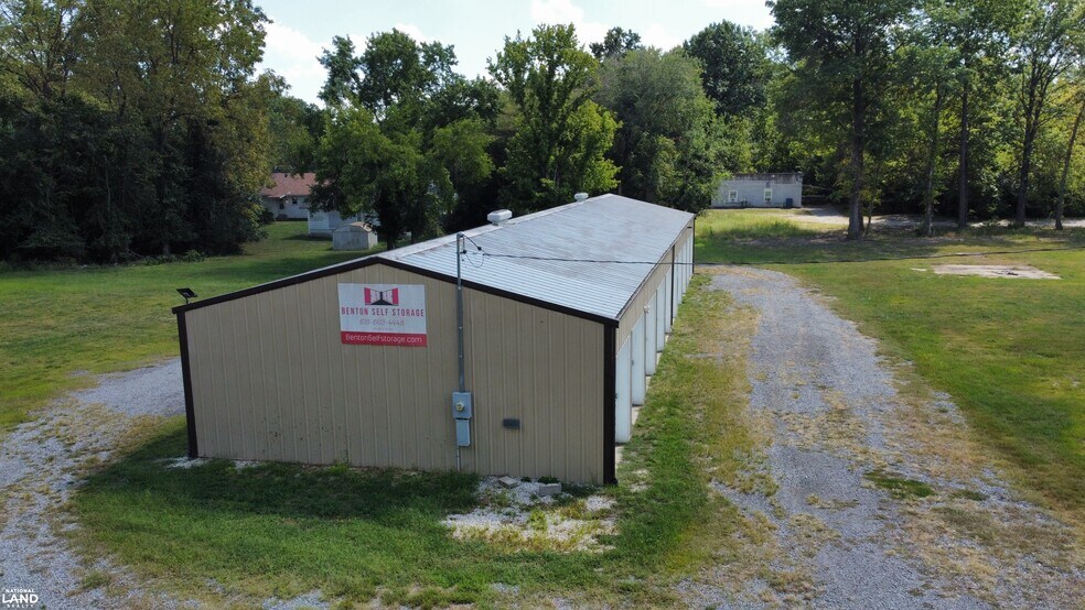 400 S Wilson St, Benton, IL à vendre - Photo de l’immeuble – Image 2 sur 7