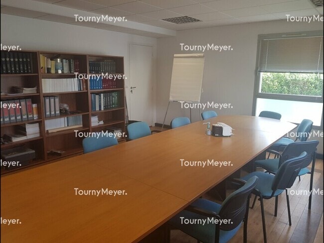 Plus de détails pour Bureau à louer