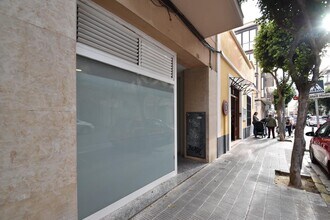 Local commercial dans Vilanova i la Geltrú, Barcelona à louer Photo de la construction– Image 2 sur 13
