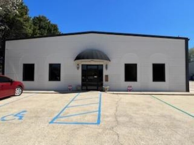 230 Bearden Rd, Pelham, AL à louer - Photo de l’immeuble – Image 2 sur 20
