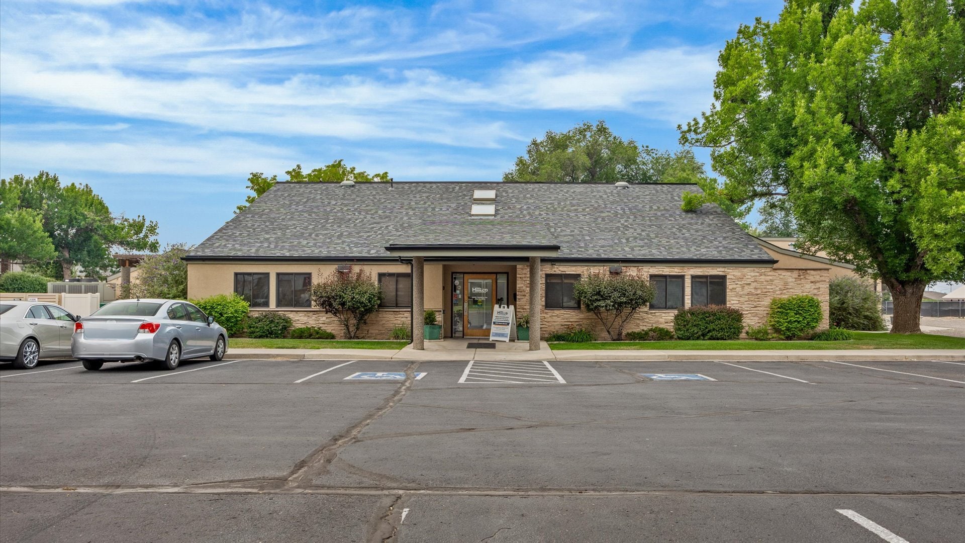 1331 Hermosa Ave, Grand Junction, CO à louer Photo principale– Image 1 sur 37