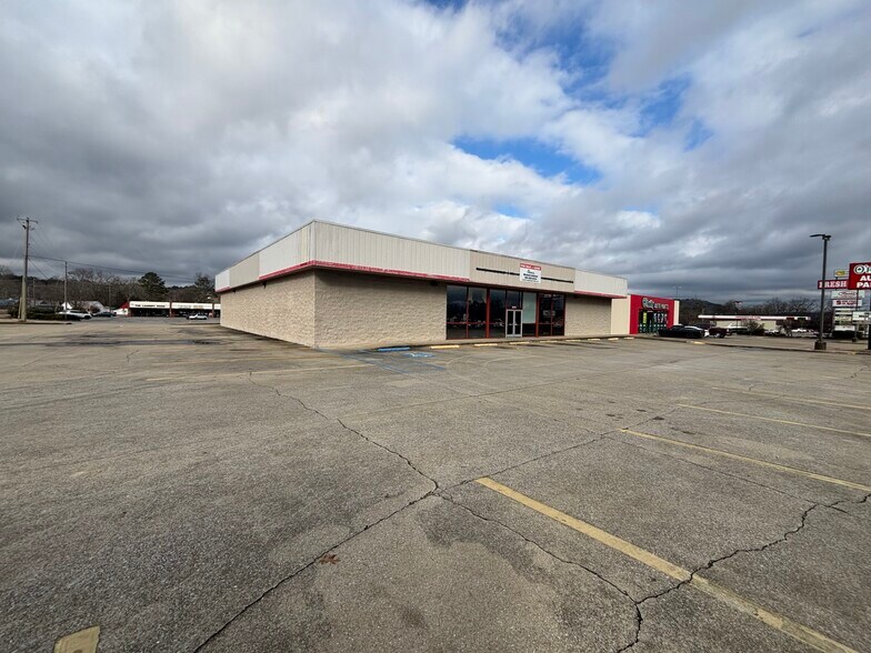 2639 W Meighan Blvd, Gadsden, AL à louer - Photo de l’immeuble – Image 2 sur 8