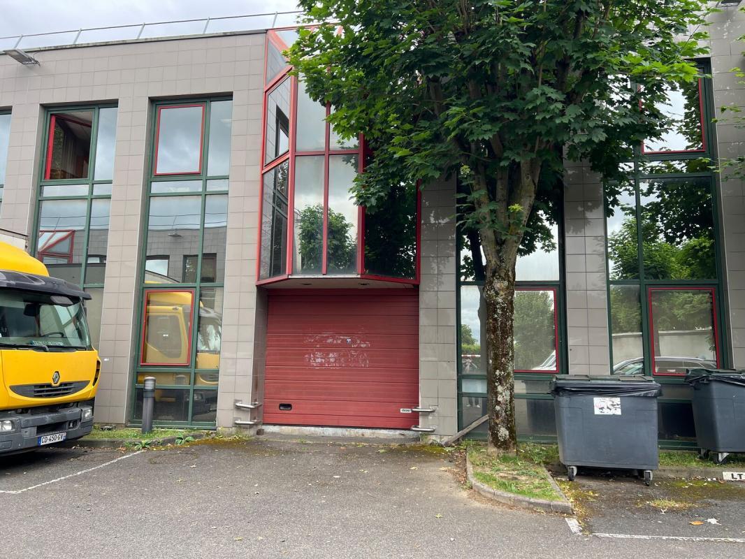 69 Rue De La Belle Etoile, Roissy-en-France à louer Photo de l’immeuble– Image 1 sur 17