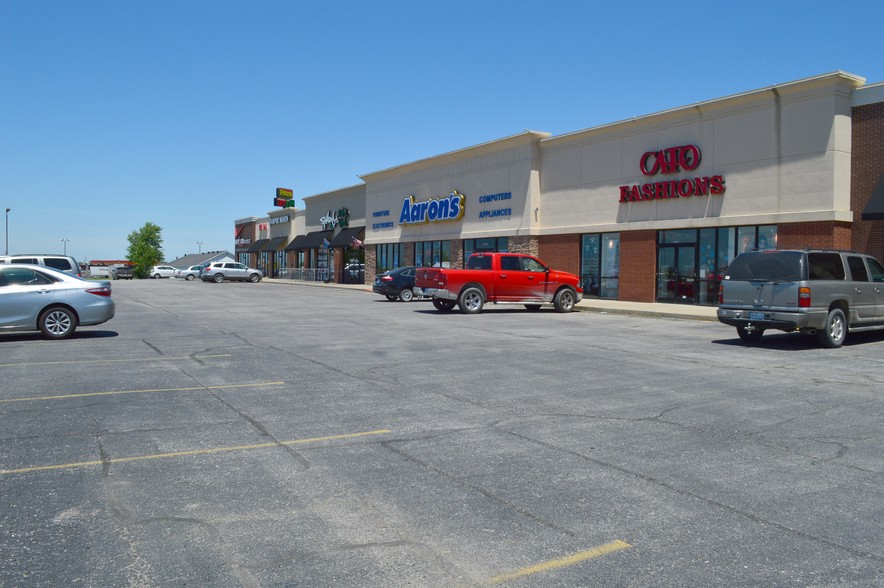 400 S Johnson Dr, Nevada, MO à louer - Photo de l’immeuble – Image 3 sur 4
