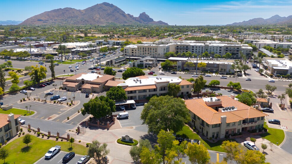 6613 N Scottsdale Rd, Scottsdale, AZ à vendre - Photo de l’immeuble – Image 3 sur 6
