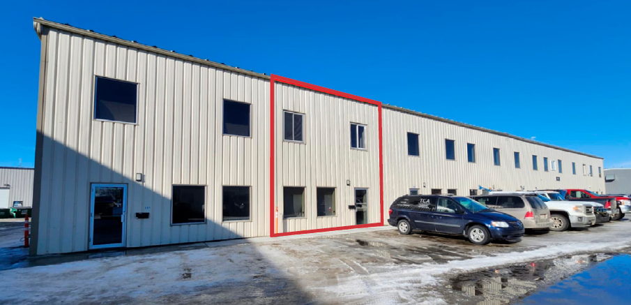 7611 Sparrow Dr, Leduc, AB à louer - Photo de l’immeuble – Image 1 sur 15