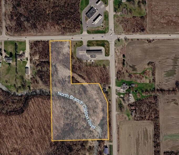 32 Mile Rd, Ray Township, MI à vendre - Photo de l’immeuble – Image 2 sur 12