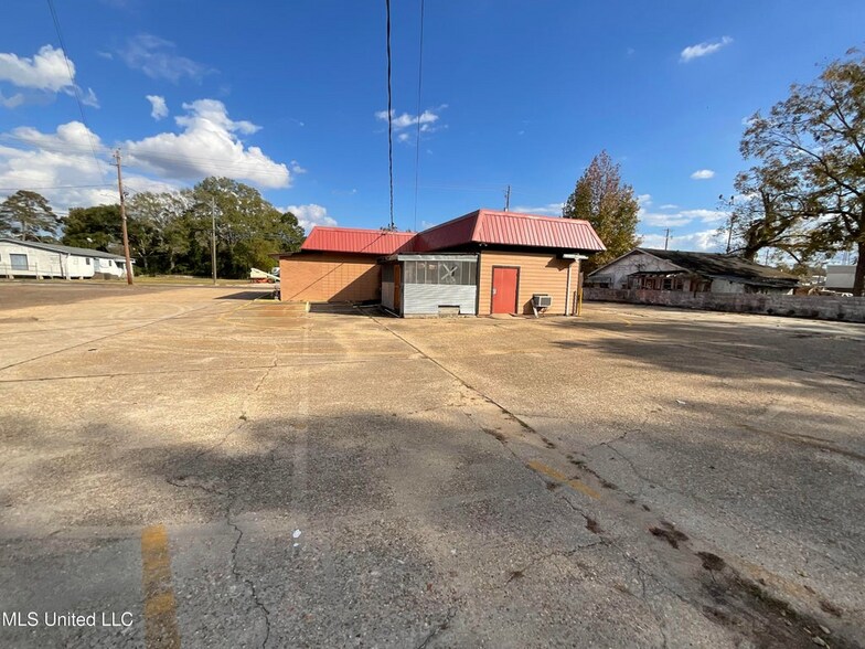 515 S High School Ave, Columbia, MS à vendre - Photo de l’immeuble – Image 2 sur 6