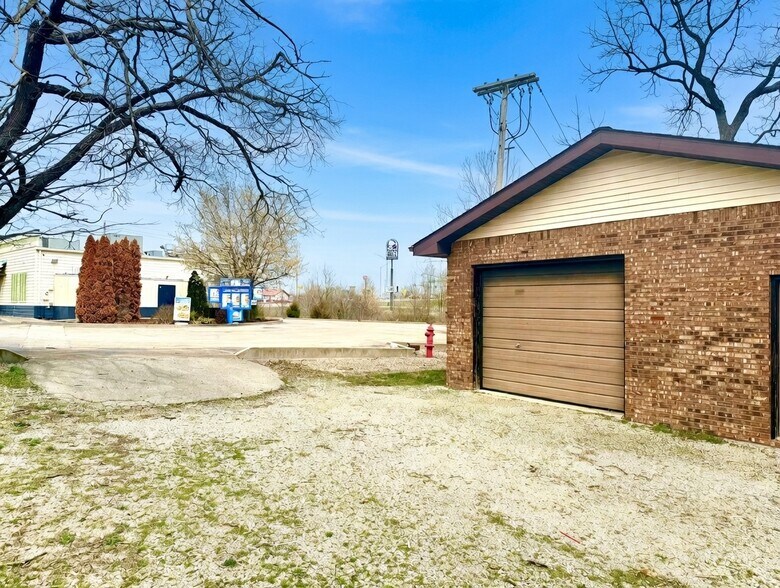 806 Progress dr, Farmington, MO à louer - Photo de l’immeuble – Image 2 sur 5
