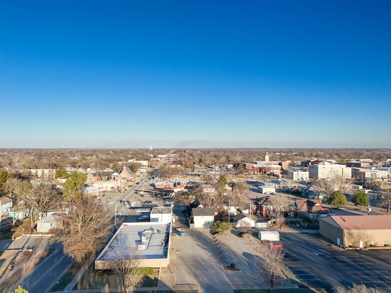 123 W Highland St, Shawnee, OK à vendre - Photo de l’immeuble – Image 2 sur 26
