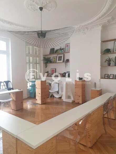 Bureau dans Paris à louer - Photo de l’immeuble – Image 2 sur 5