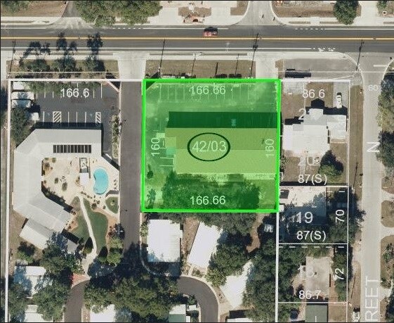 6880 46th Ave N, Saint Petersburg, FL à louer - Photo de l’immeuble – Image 2 sur 2