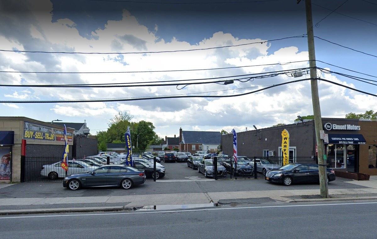 127-129 Hempstead Tpke, Elmont, NY à louer Photo de l’immeuble– Image 1 sur 11