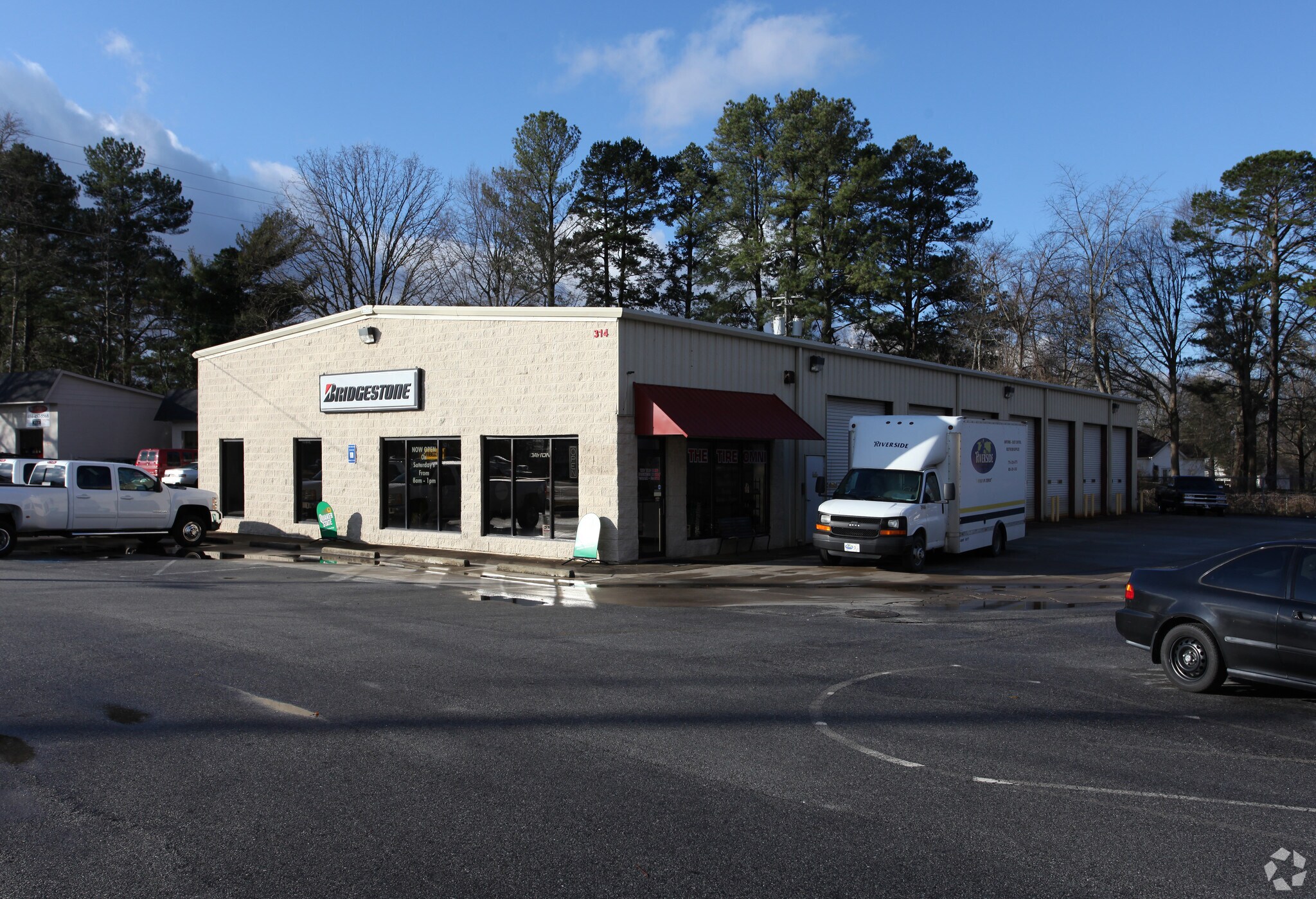 314 Buford Dr NE, Lawrenceville, GA à vendre Photo de l’immeuble– Image 1 sur 2