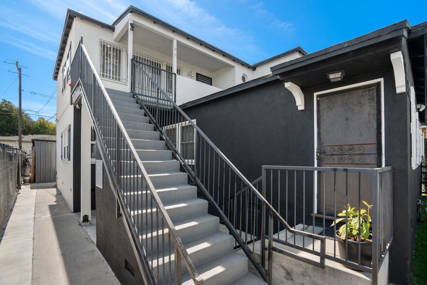 2240 Delaware Ave, Santa Monica, CA à vendre - Photo de l’immeuble – Image 2 sur 24