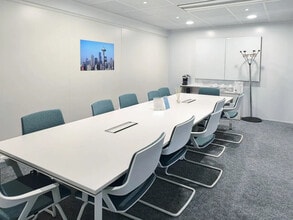 Espace de coworking dans Puteaux à louer Photo intérieure– Image 1 sur 9