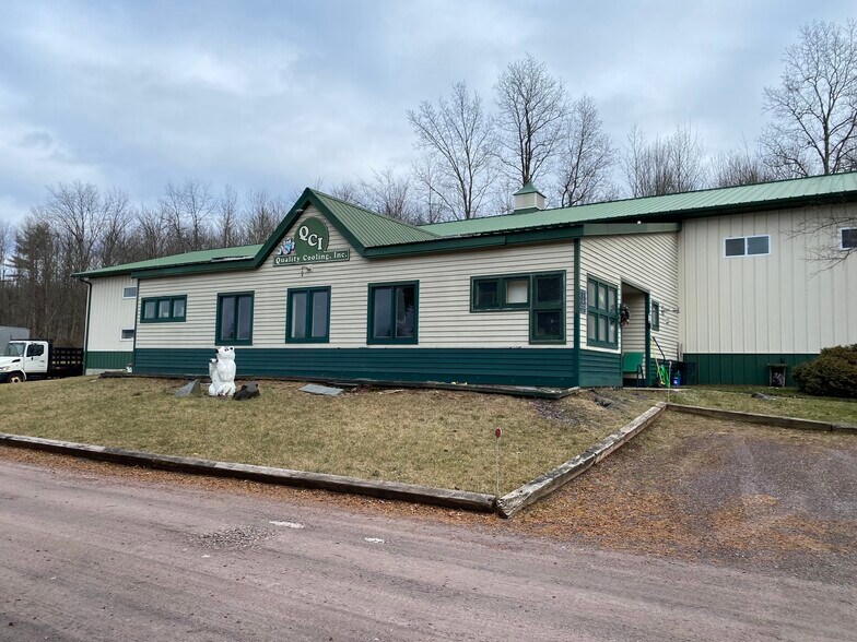 103 Kerber Ln, Poultney, VT à louer - Photo de l’immeuble – Image 2 sur 15