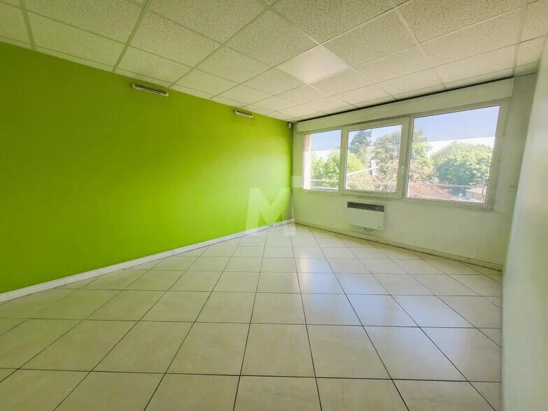 Bureau dans Ris-Orangis à louer - Photo intérieure – Image 3 sur 9