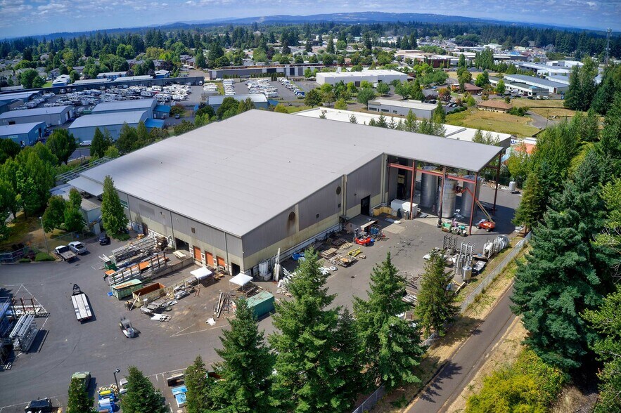 390 S Redwood St, Canby, OR à vendre - Photo de l’immeuble – Image 2 sur 11