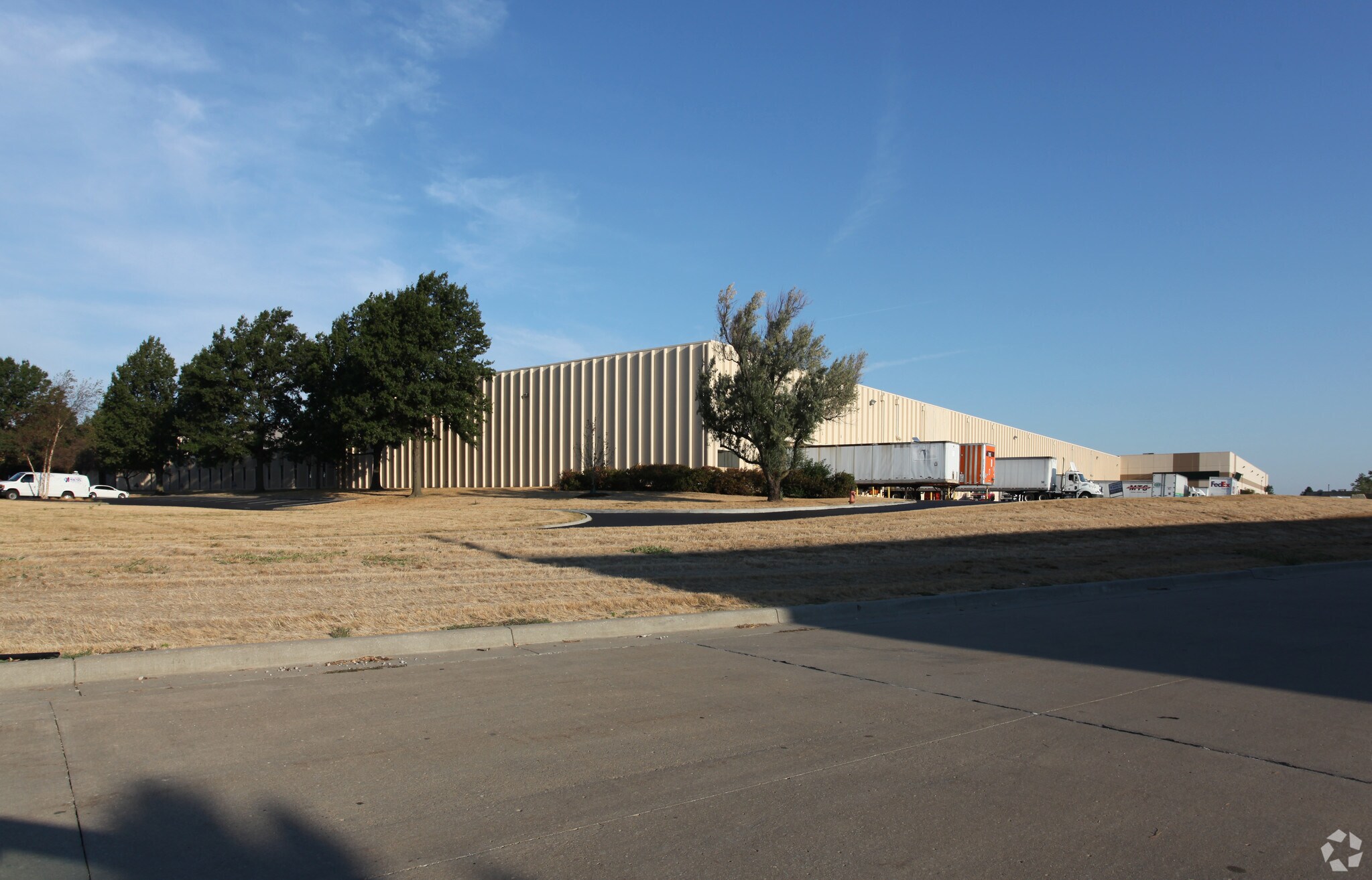 10707-10715 NW Airworld Dr, Kansas City, MO à louer Photo principale– Image 1 sur 14
