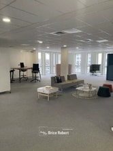 Bureau dans Décines-Charpieu à louer Photo intérieure– Image 2 sur 12