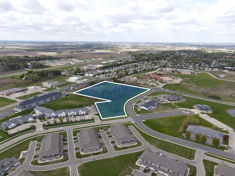 10th Ave NE, Byron, MN à vendre - Photo de l’immeuble – Image 1 sur 6