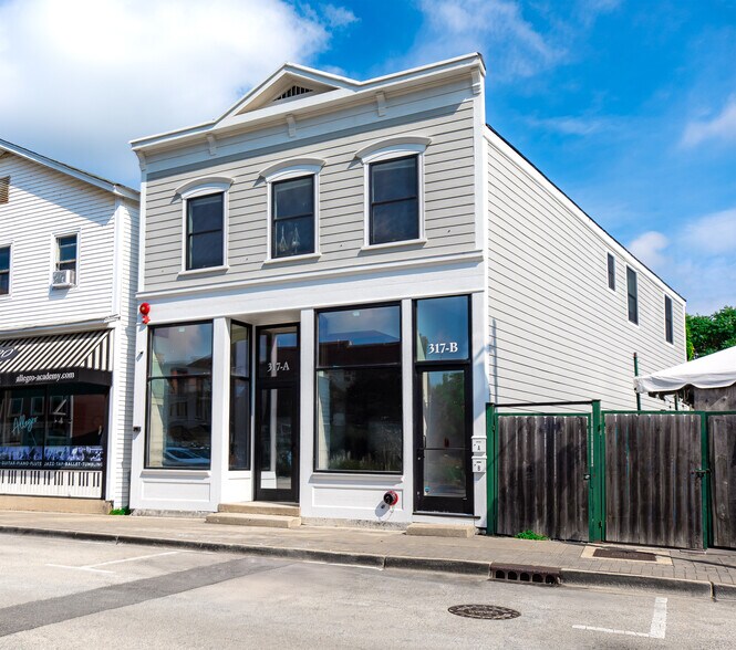 317 Canal St, Lemont, IL à louer - Photo de l’immeuble – Image 1 sur 8