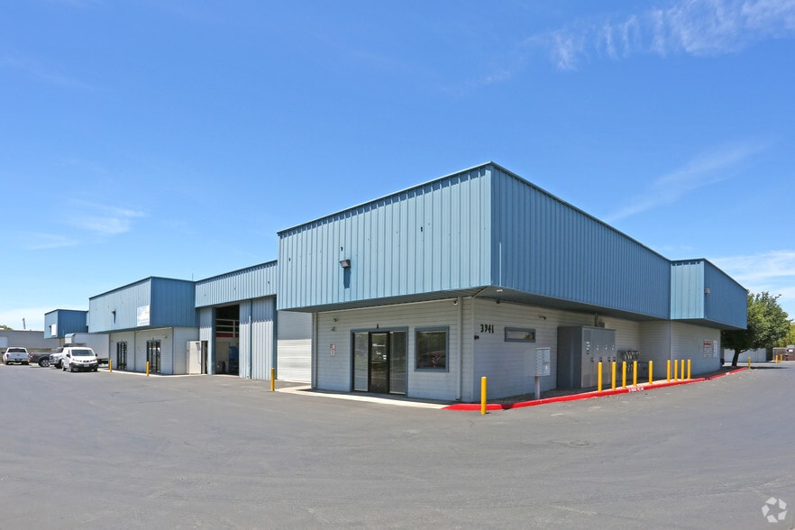 3941 Holly Dr, Tracy, CA à louer - Photo de l’immeuble – Image 3 sur 5