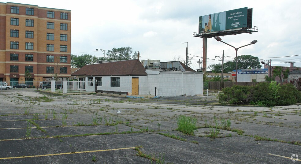 1933 N Harlem Ave, Chicago, IL à vendre - Photo de l’immeuble – Image 2 sur 6