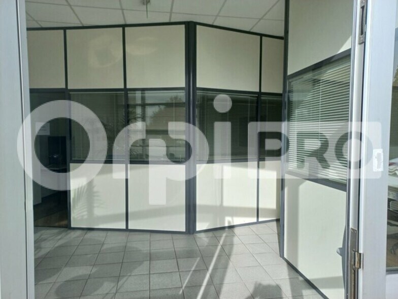 Bureau dans Limoges à louer - Photo de l’immeuble – Image 2 sur 17