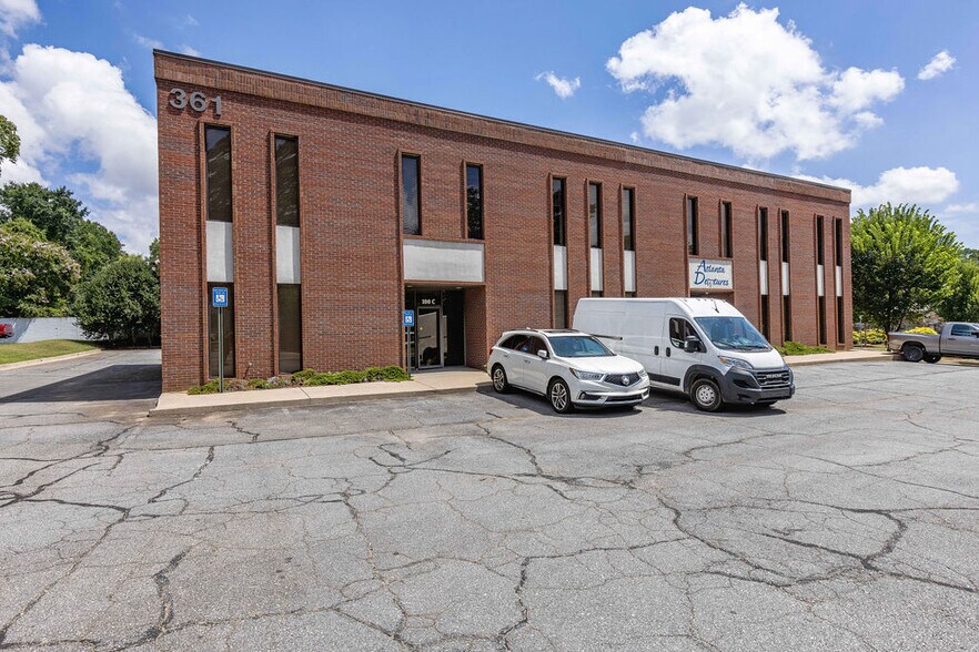361 N Marietta Pky NE, Marietta, GA à louer - Photo de l’immeuble – Image 2 sur 13
