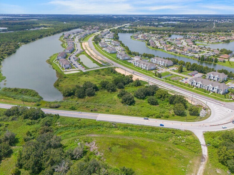 Combee Rd, Lakeland, FL à vendre - Photo de l’immeuble – Image 2 sur 18