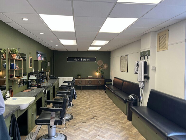 4 Park Rd, Kenilworth à vendre - Photo de l’immeuble – Image 3 sur 11