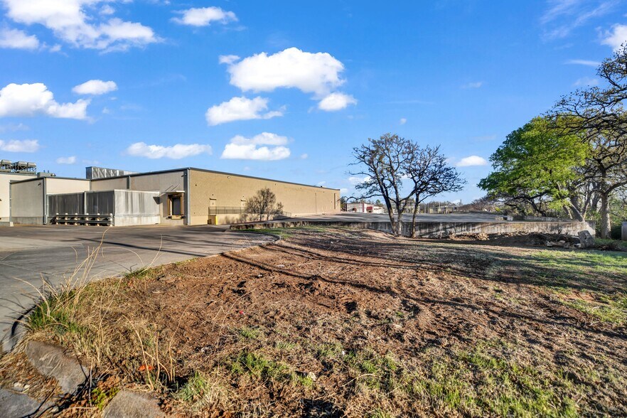 514 W Oak St, Weatherford, TX à vendre - Photo de l’immeuble – Image 3 sur 8