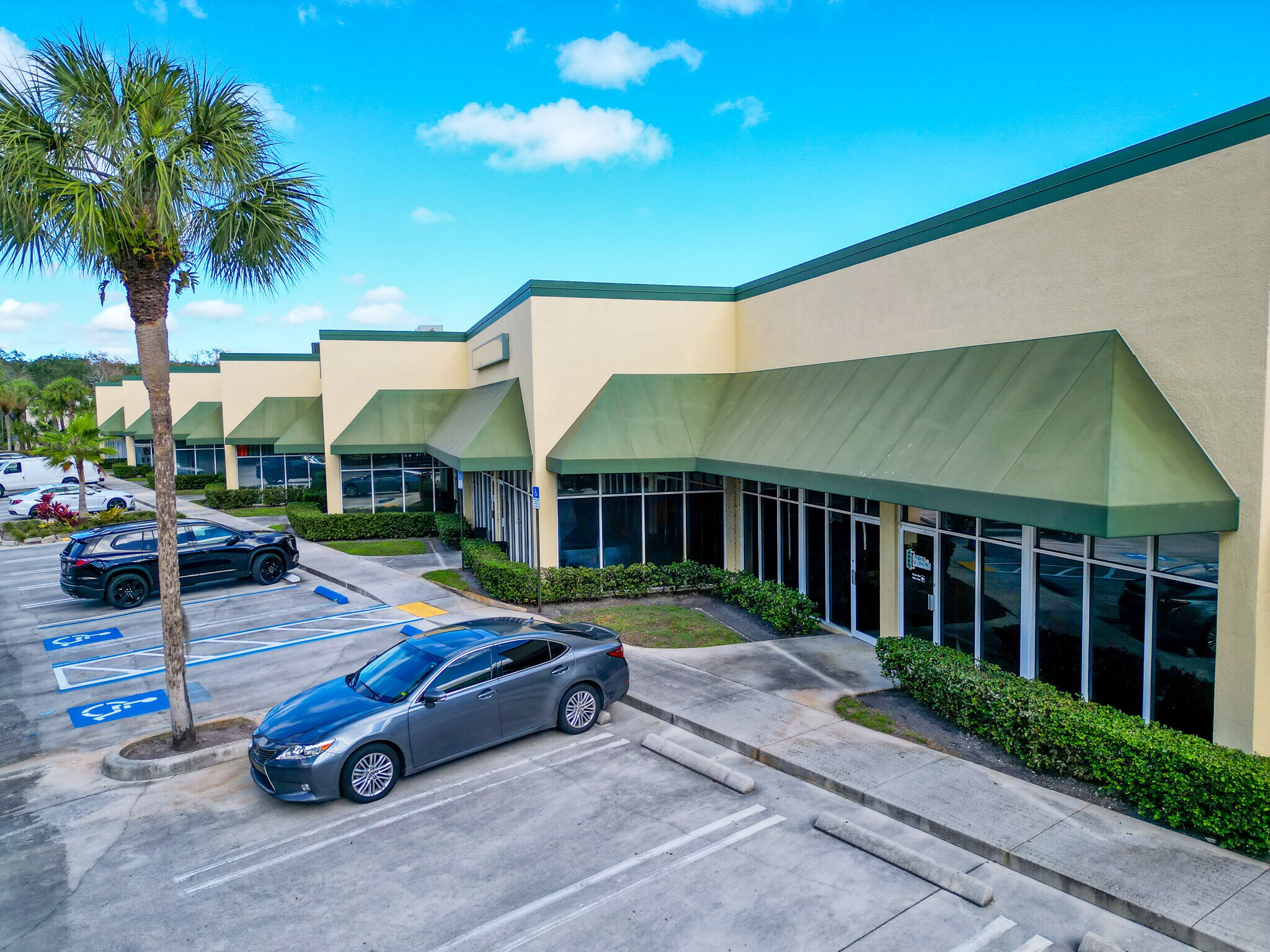 1001 Jupiter Park Dr, Jupiter, FL à louer Photo principale– Image 1 sur 12