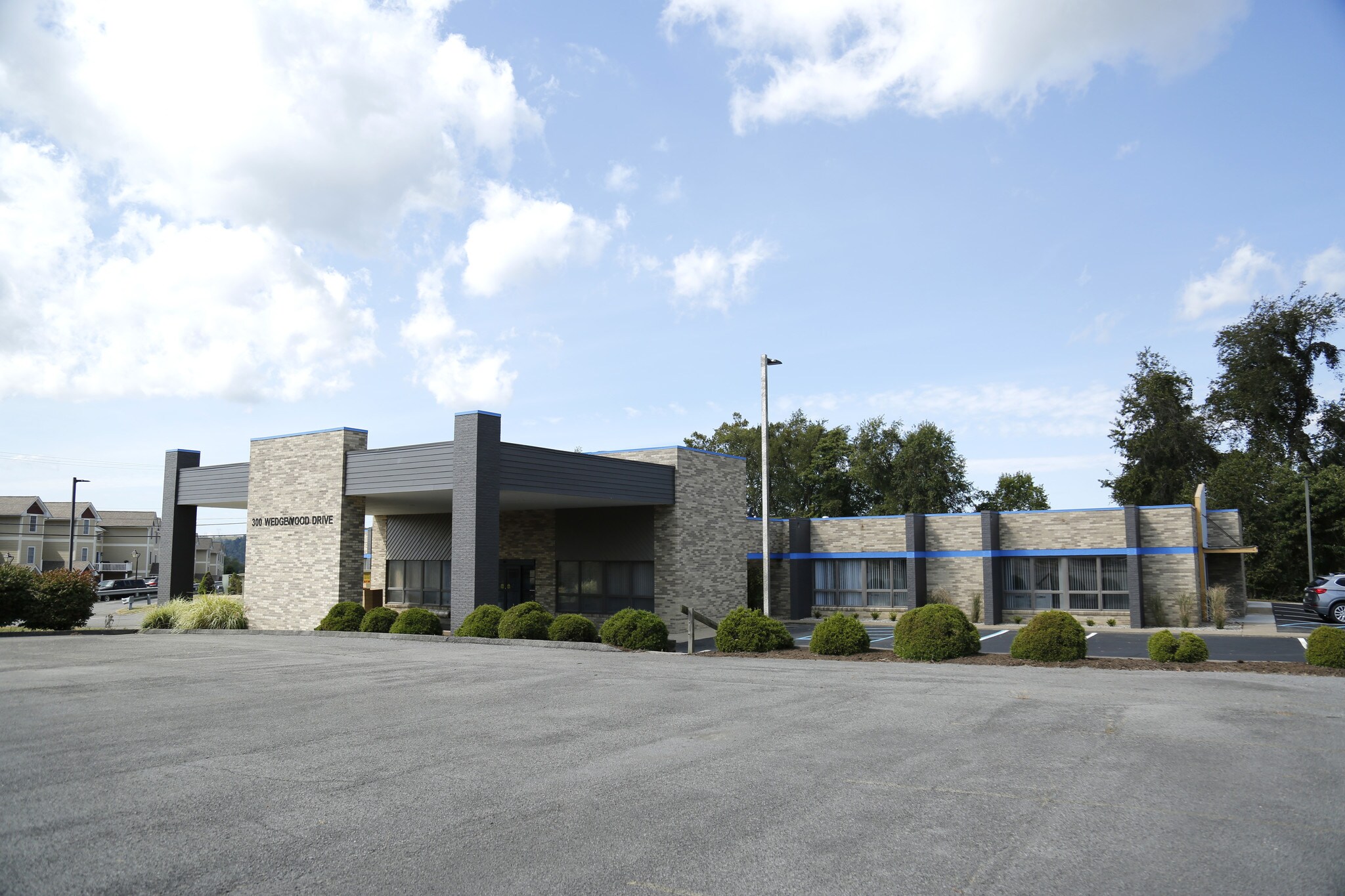 300 Wedgewood Dr, Morgantown, WV à louer Photo principale– Image 1 sur 15