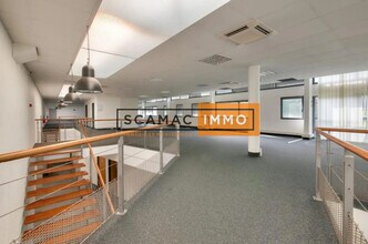 Local d’activités dans Tremblay-en-France à louer Photo de l’immeuble– Image 2 sur 2