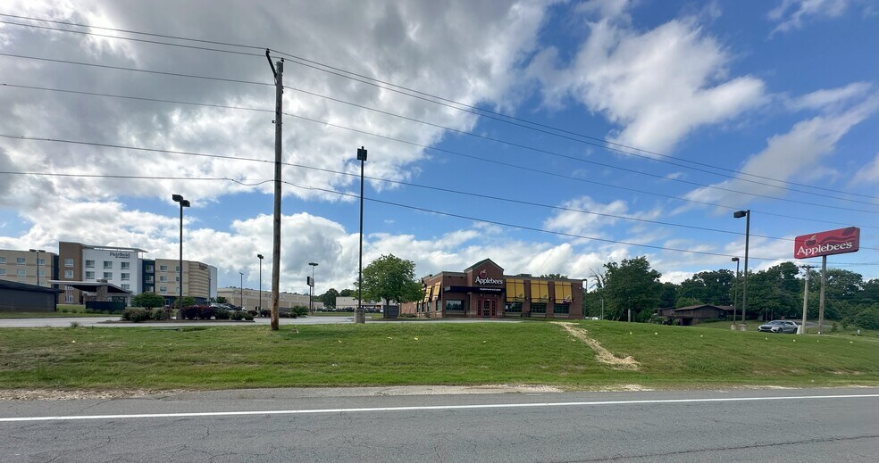 17348 Interstate 30 N, Benton, AR à louer - Photo de l’immeuble – Image 3 sur 7