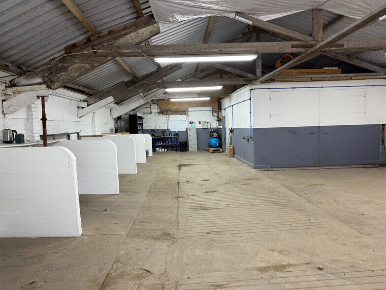 Unit 6C Edolphs Farm, Norwood Hill Rd, Horley à louer - Photo intérieure – Image 2 sur 5