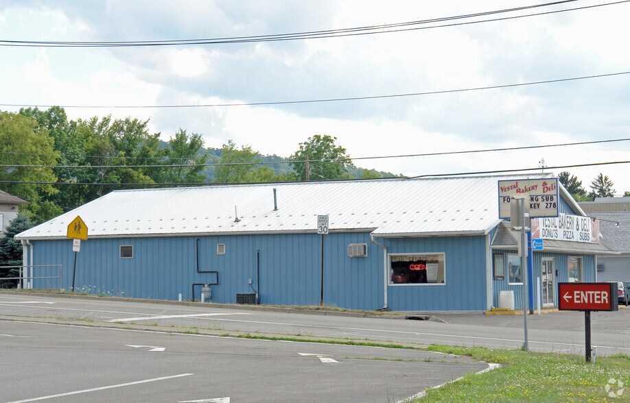 176 Vestal Pky E, Vestal, NY à vendre - Photo de l’immeuble – Image 2 sur 2