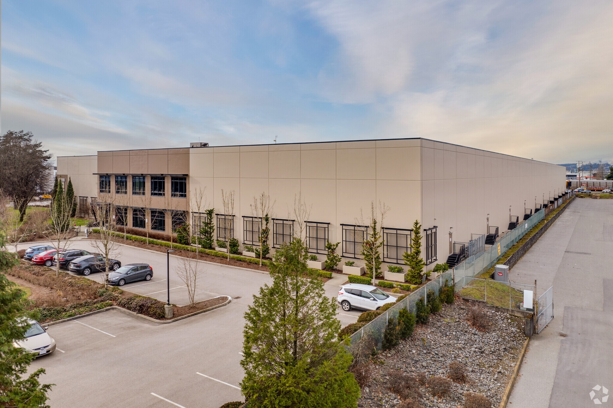 1005 Derwent Way, Delta, BC à louer Photo de l’immeuble– Image 1 sur 11