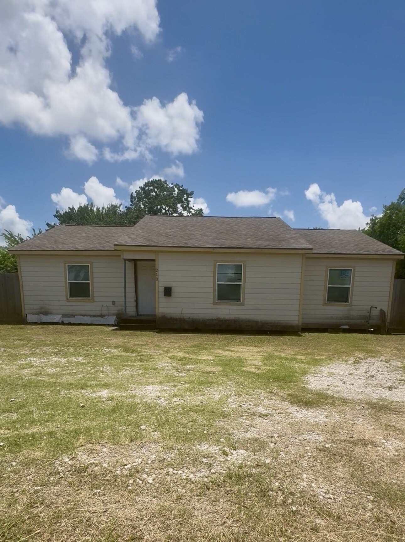 210 Vista Rd, Pasadena, TX à vendre Photo de l’immeuble– Image 1 sur 13