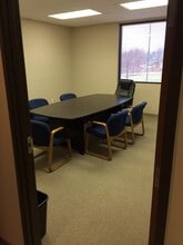 405 Little Lake Dr, Ann Arbor, MI à louer Photo intérieure– Image 2 sur 9