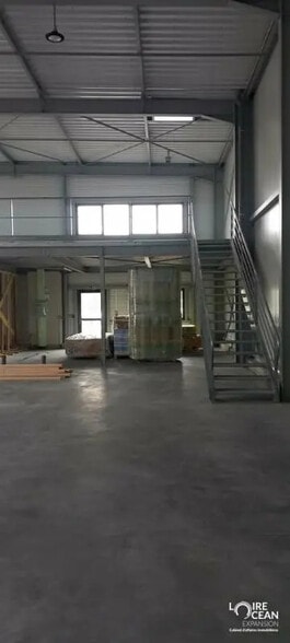 Local d’activités dans Sainte-Luce-sur-Loire à louer - Photo de l’immeuble – Image 2 sur 8