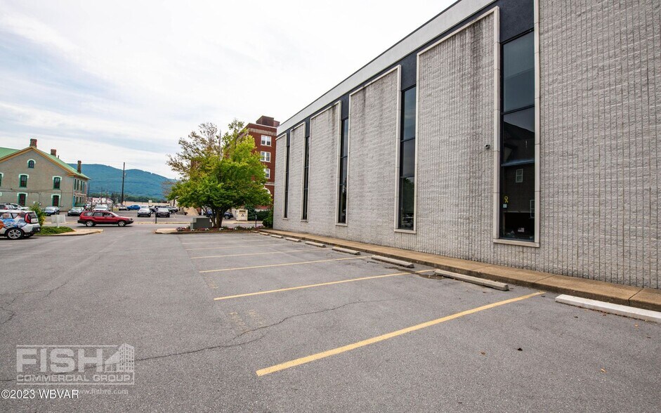 49 E 4th St, Williamsport, PA à louer - Photo de l’immeuble – Image 3 sur 8