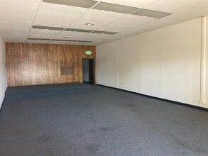2521-2525 N Grand Ave, Santa Ana, CA à louer Photo intérieure– Image 1 sur 3