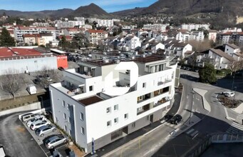 Voiron - Vue aérienne  vue de carte