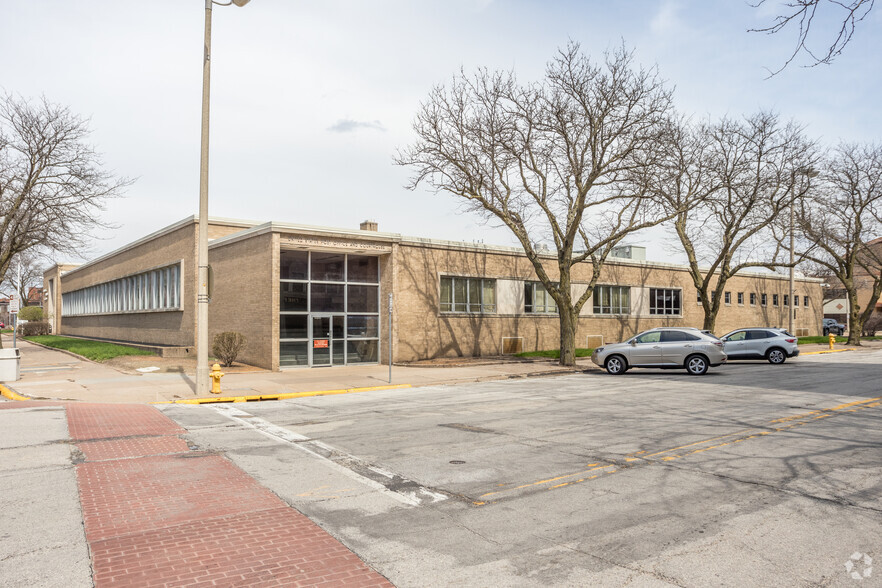 211 19th St, Rock Island, IL à louer - Photo de l’immeuble – Image 3 sur 4